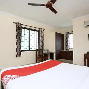 Oyo 3309 Anjam Smrithi Mandiram Hotel Thrissur